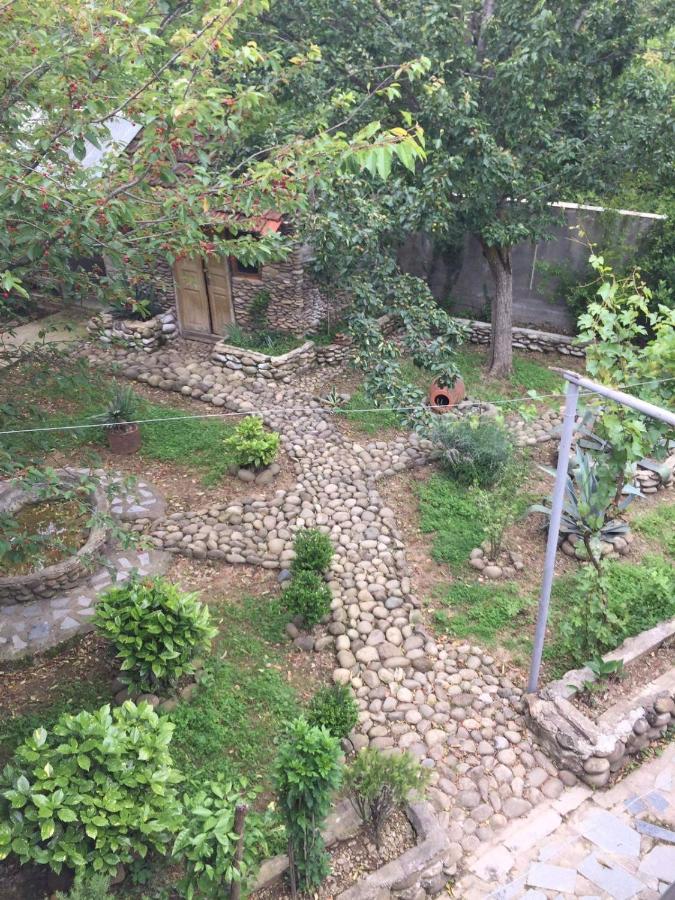 Mera Hostel Partskhanaqanevi Ngoại thất bức ảnh