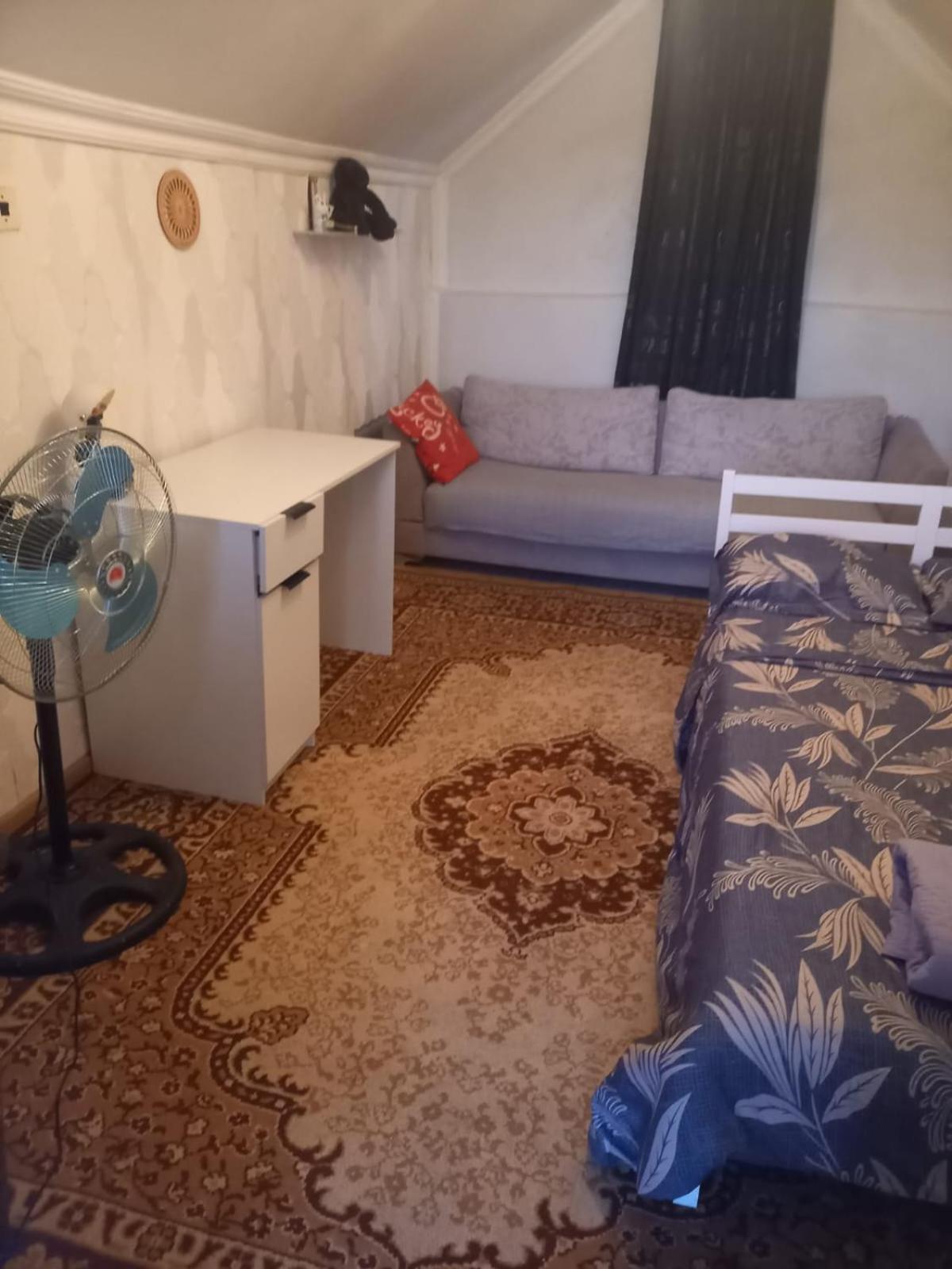 Mera Hostel Partskhanaqanevi Ngoại thất bức ảnh